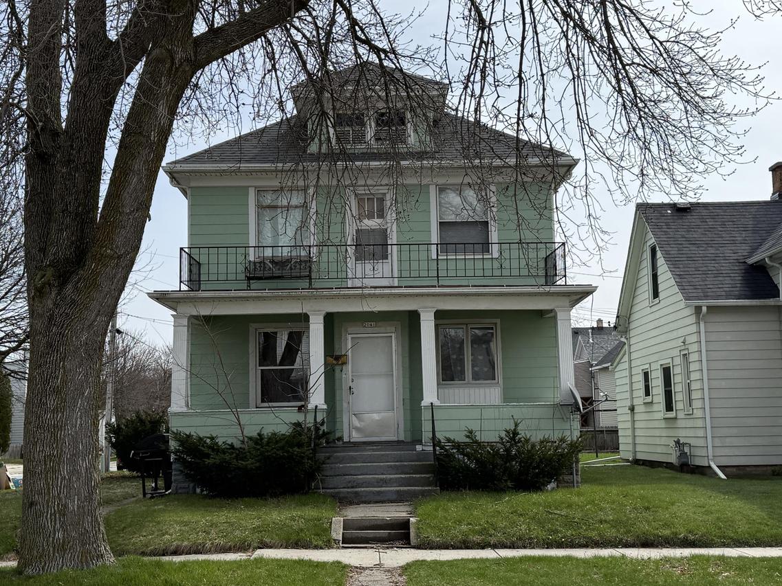 2041 N 13th St, Sheboygan, WI 53081