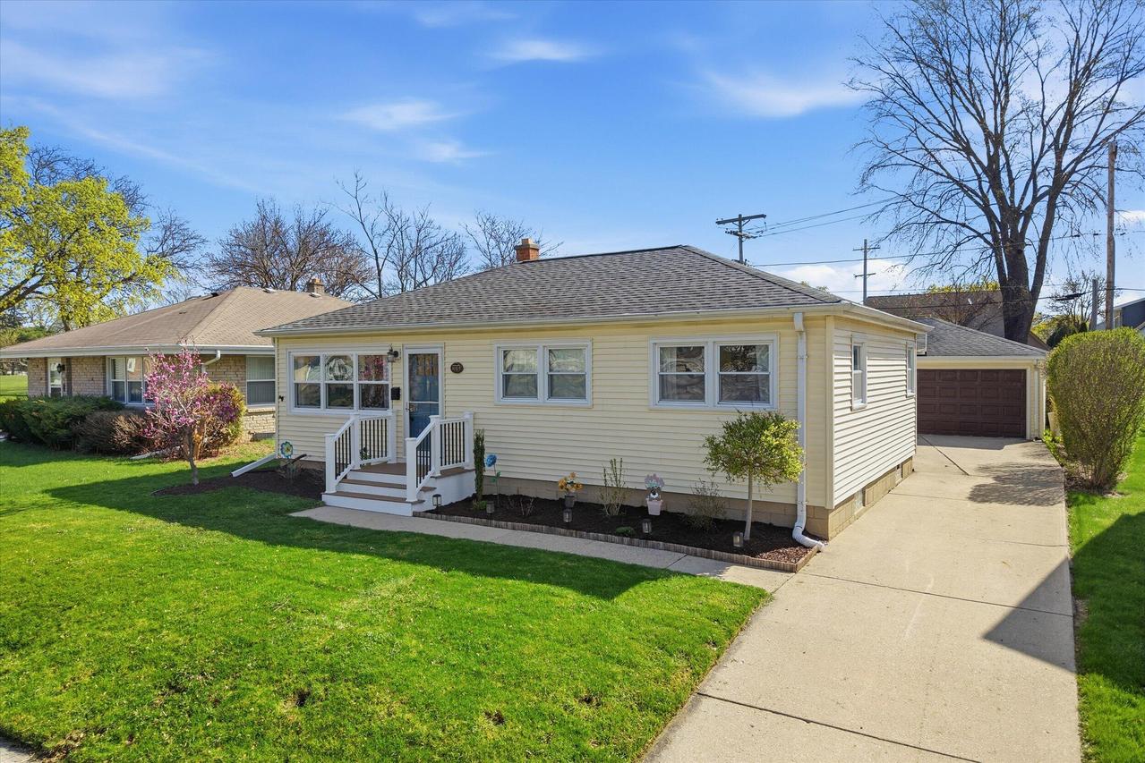 3608 S 91st St, Milwaukee, WI 53228