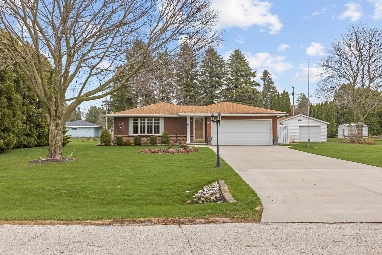 4319 N 50th St, Sheboygan, WI 53083