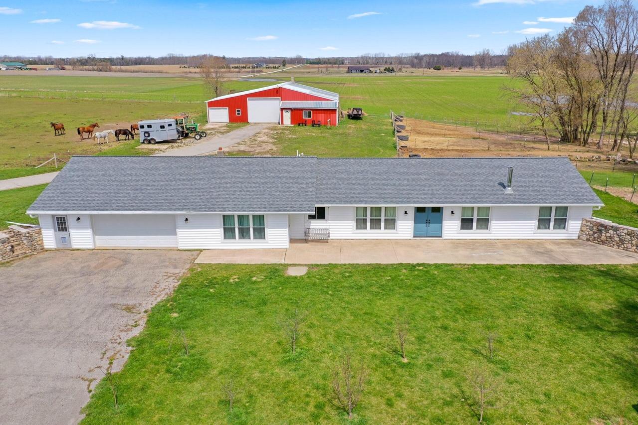 14612 Slager Rd, Franklin, WI 54230