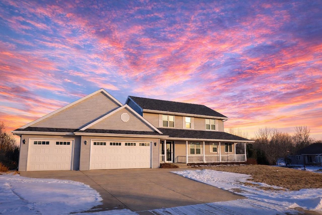 602 Elaine Ct, Denmark, WI 54208