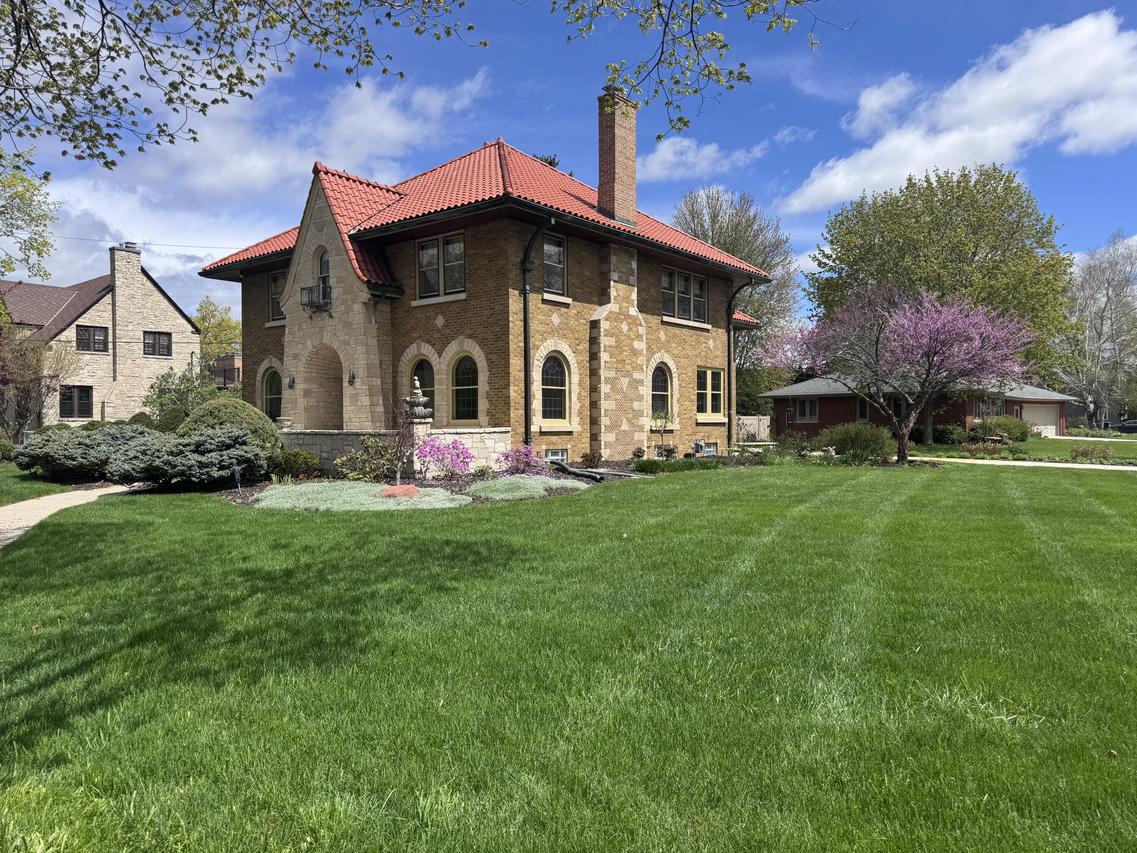 145 Cottage Ave, Fond Du Lac, WI 54935