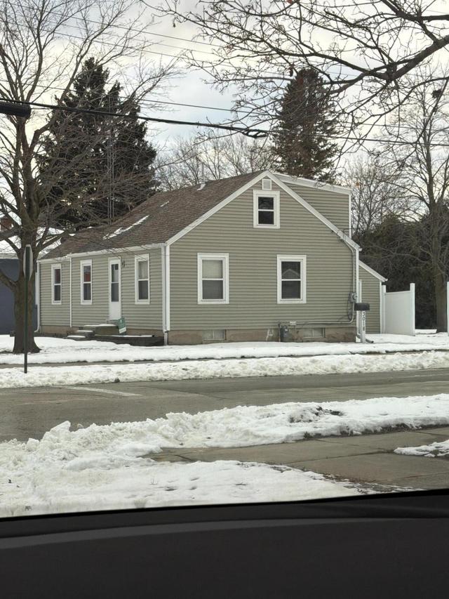 3018 Prairie St, Two Rivers, WI 54241
