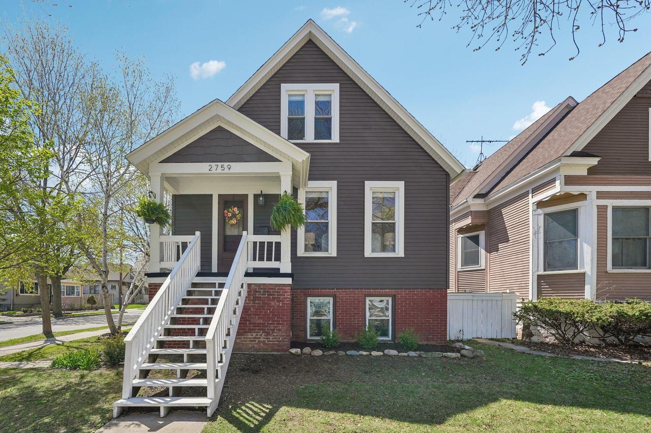 2759 S Burrell St, Milwaukee, WI 53207