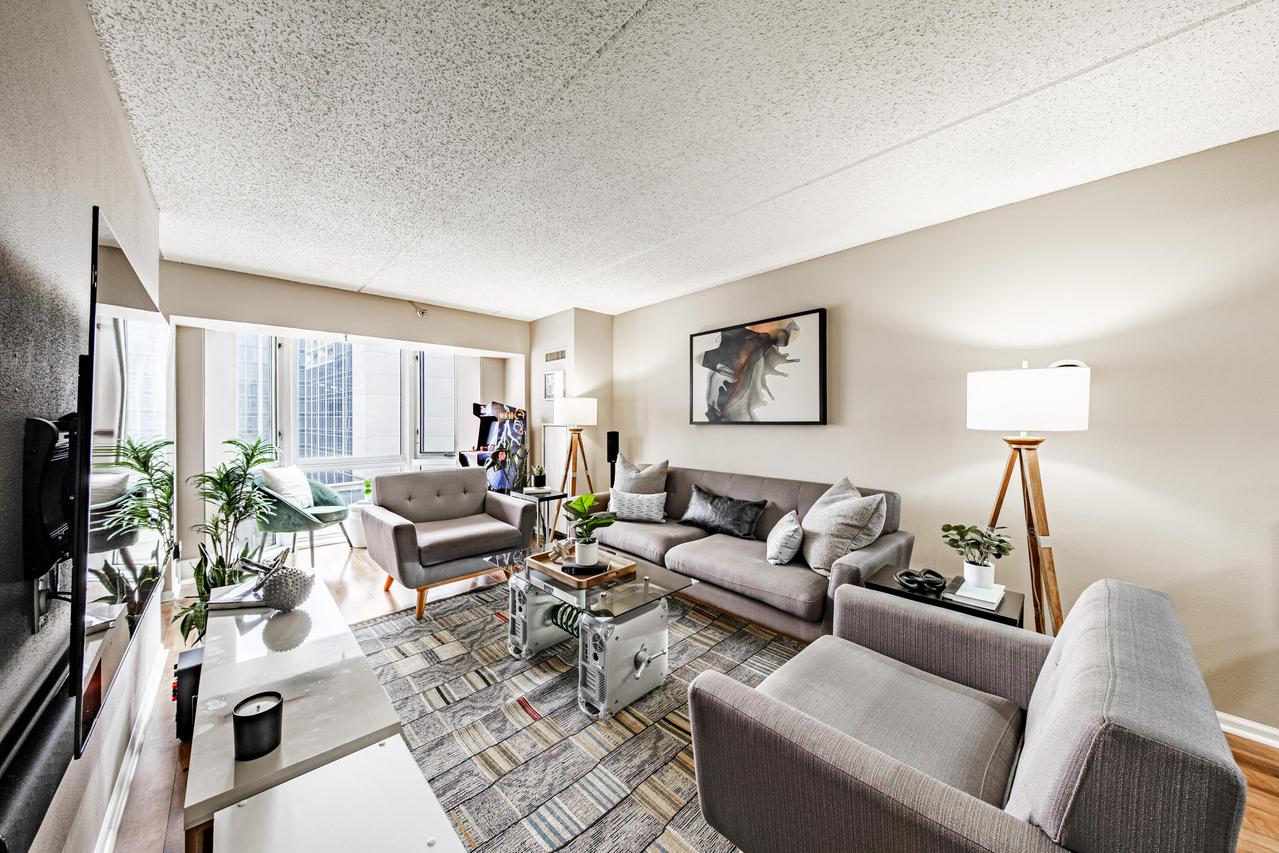 270 E Highland Ave #Unit 843, Milwaukee, WI 53202