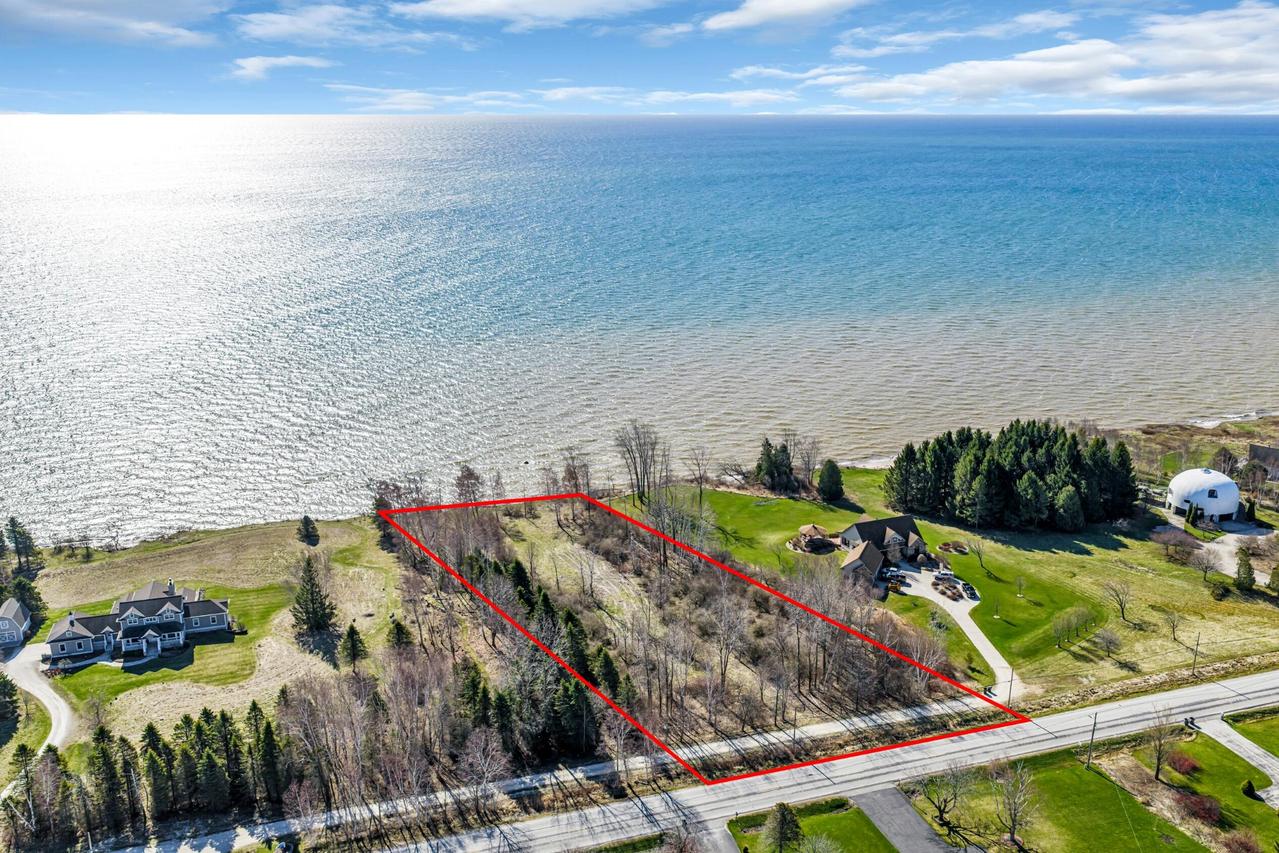 Lot 1 Hwy Q-c -, Manitowoc, WI 54220