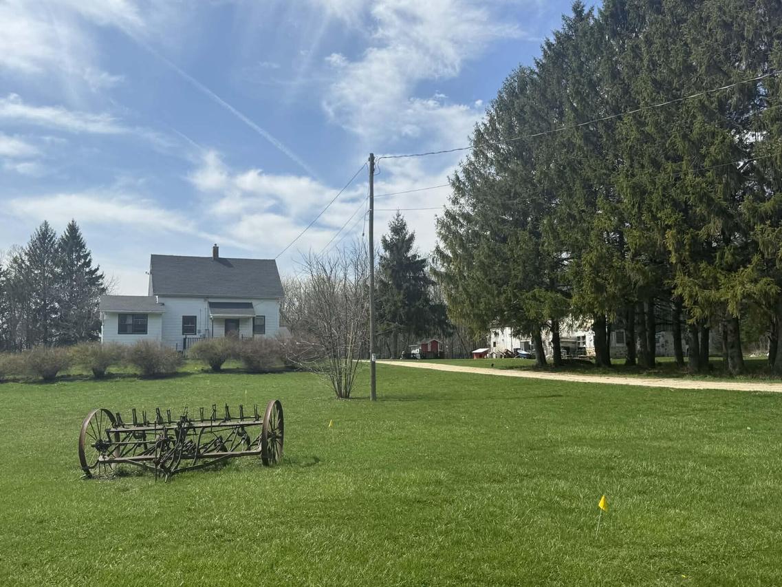 461 Horns Corners, Cedarburg, WI 53012