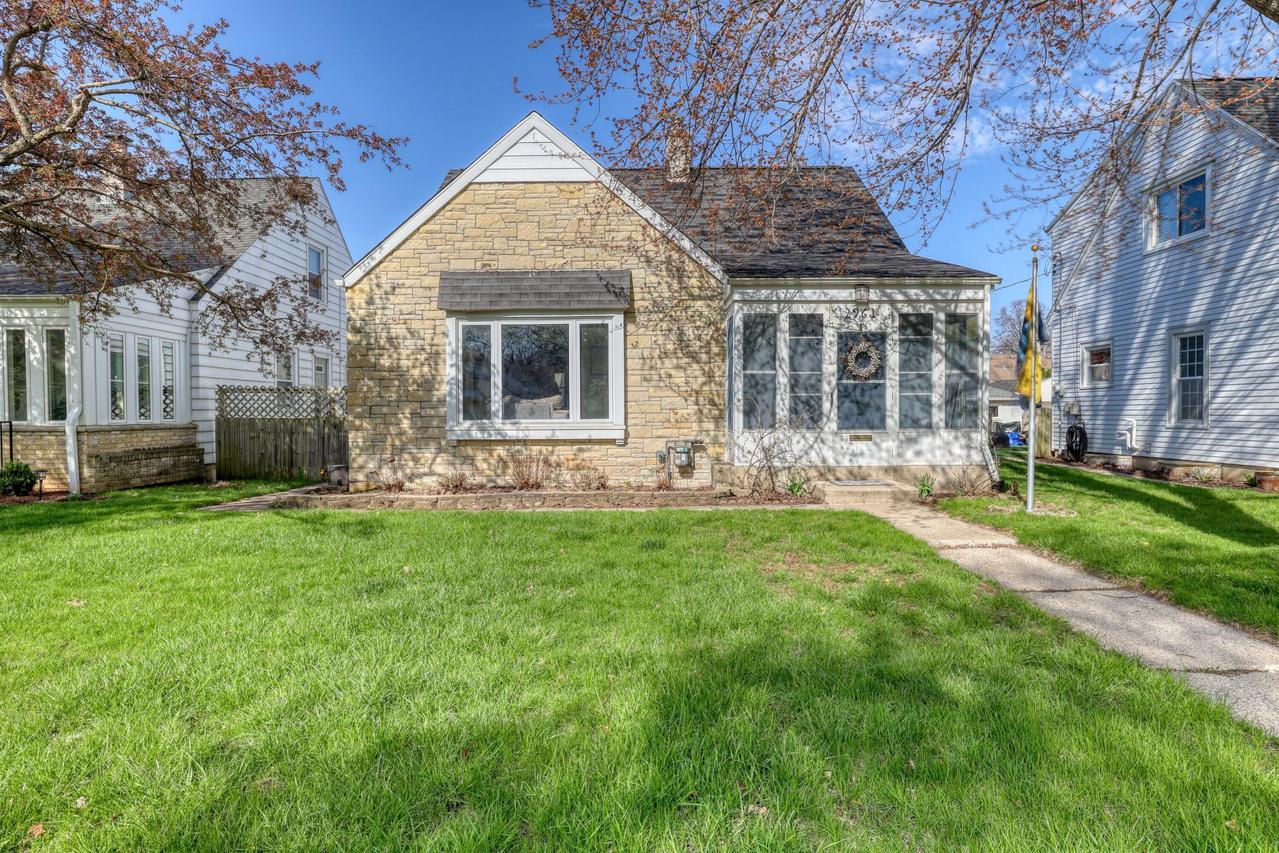 2961 N 78th St, Milwaukee, WI 53222