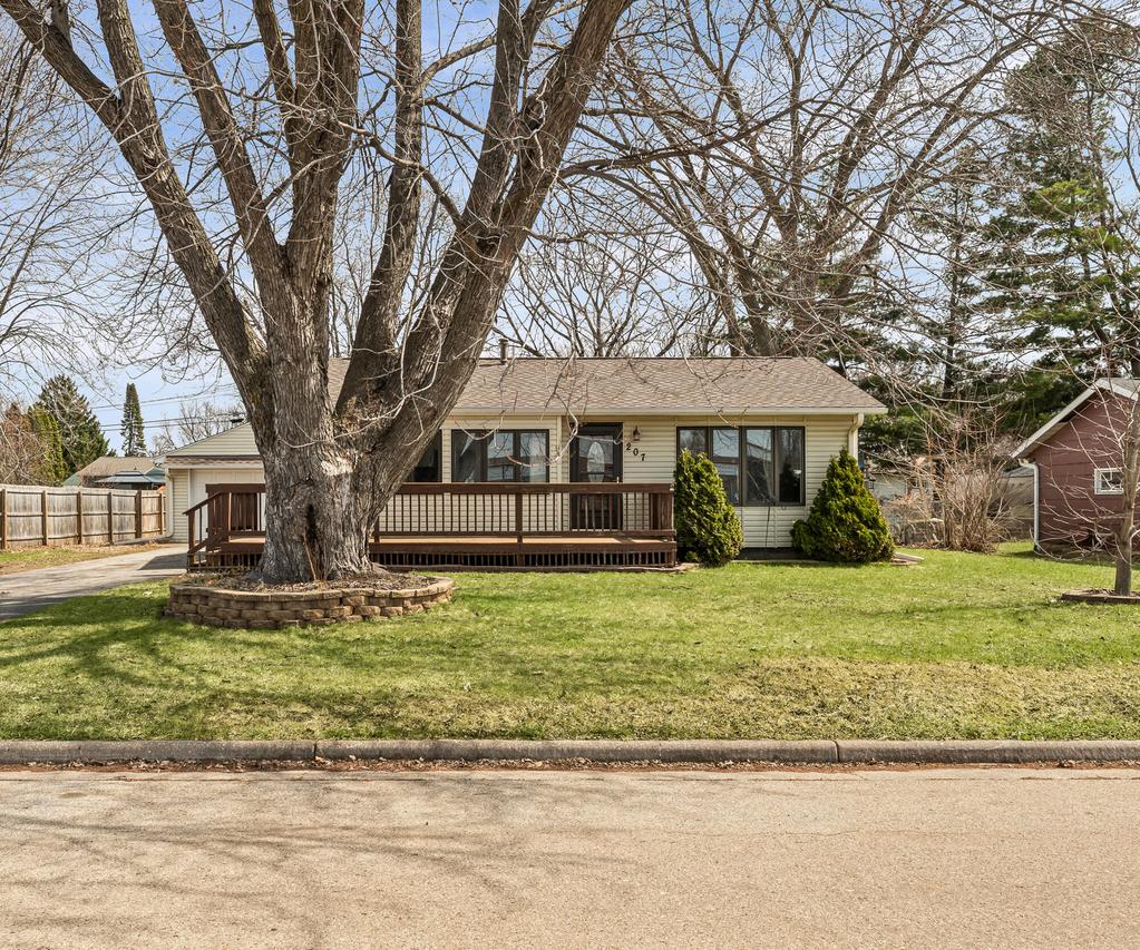 207 West Ave, Holmen, WI 54636