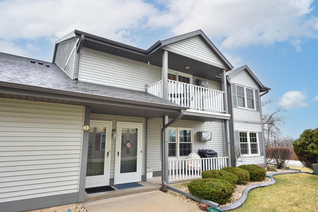 810 Rockingham Ct #C, West Bend, WI 53090