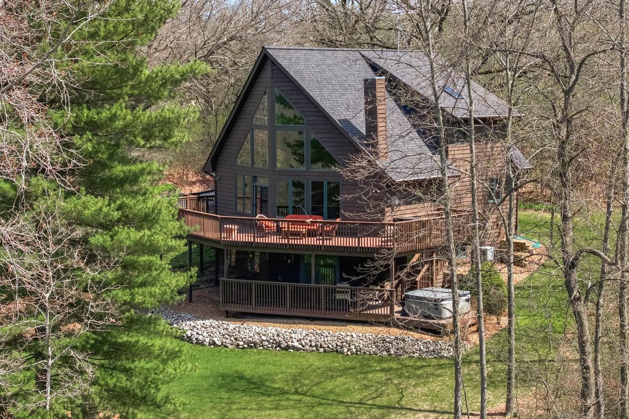 6635 Deerpath Rd, Lyons, WI 53147