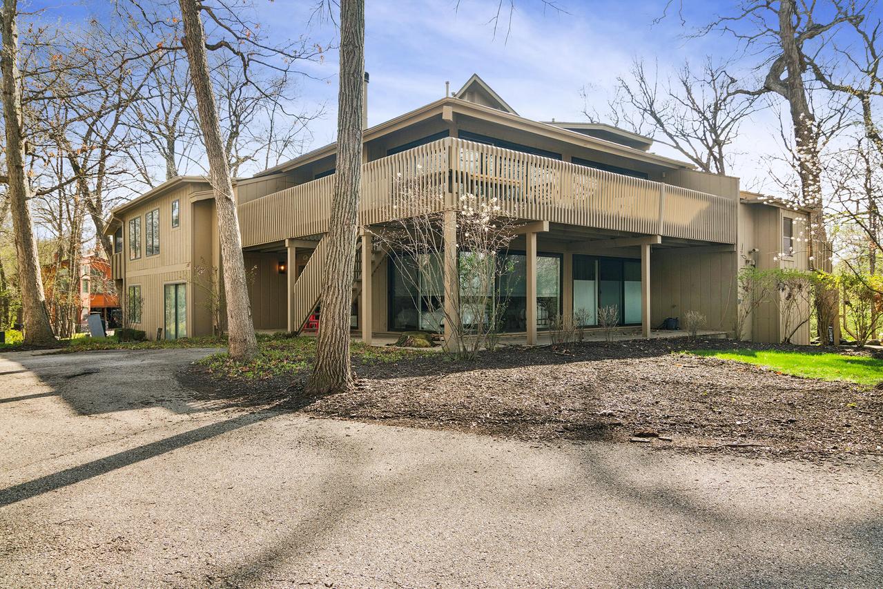 501C Abbey Springs, Fontana, WI 53125