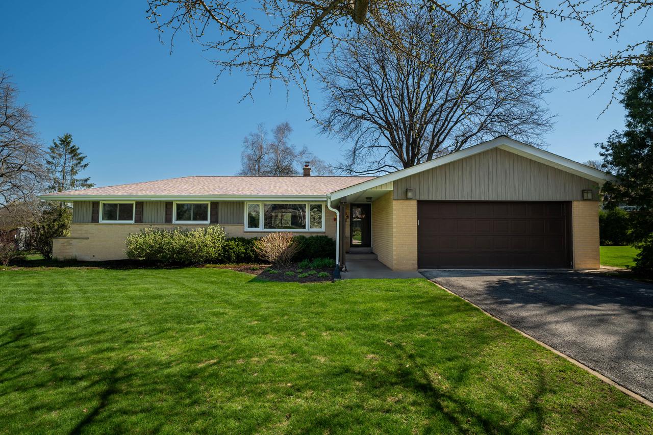 5880 Fulham Ct, Greendale, WI 53129