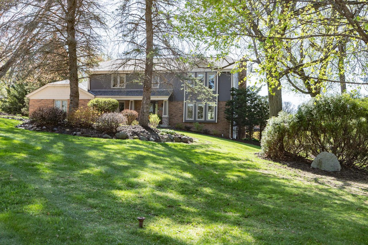1310 Centennial Ct, Brookfield, WI 53045