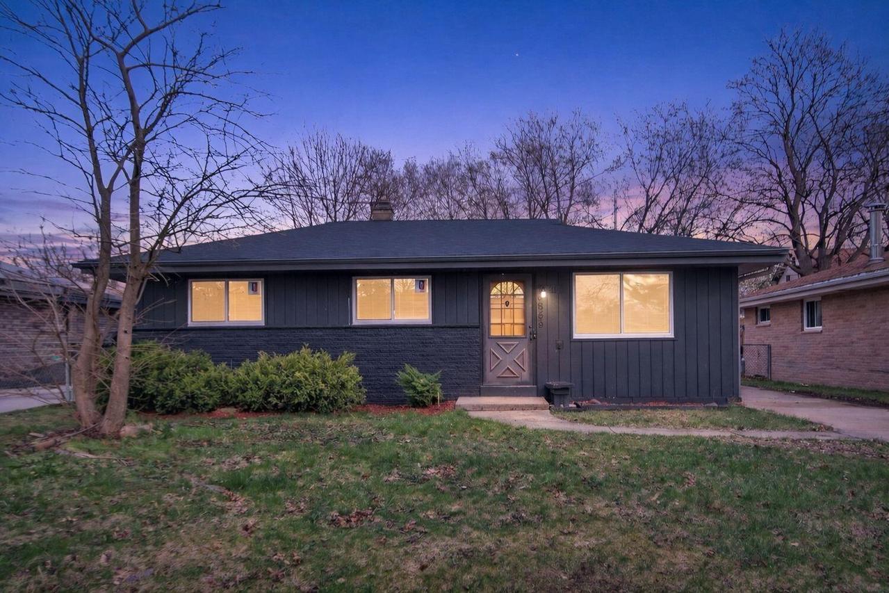 6656 N 53rd St, Milwaukee, WI 53223