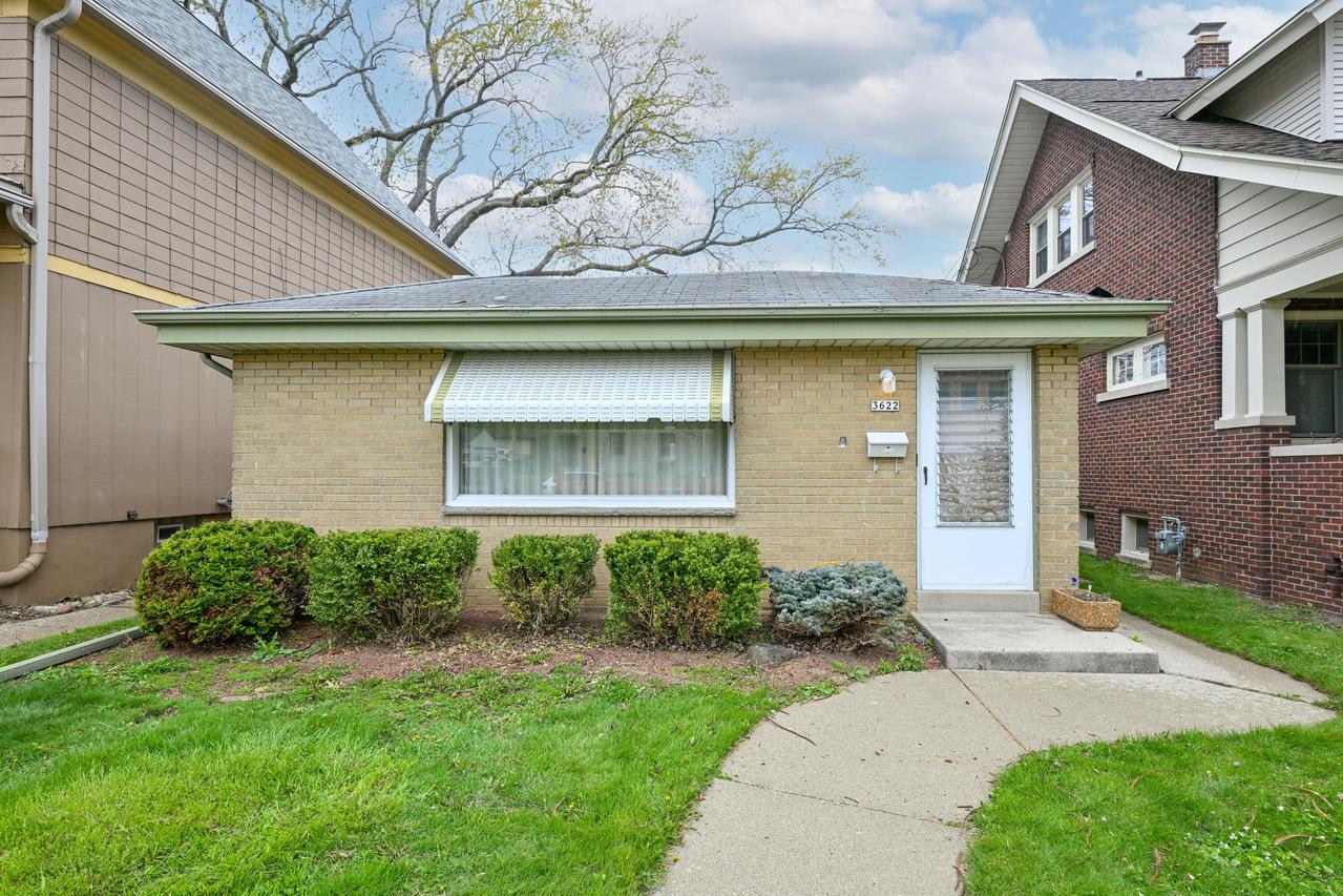 3622 E Armour Ave, Cudahy, WI 53110