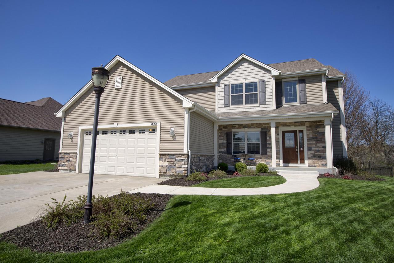 1822 Rockridge Way, Waukesha, WI 53188
