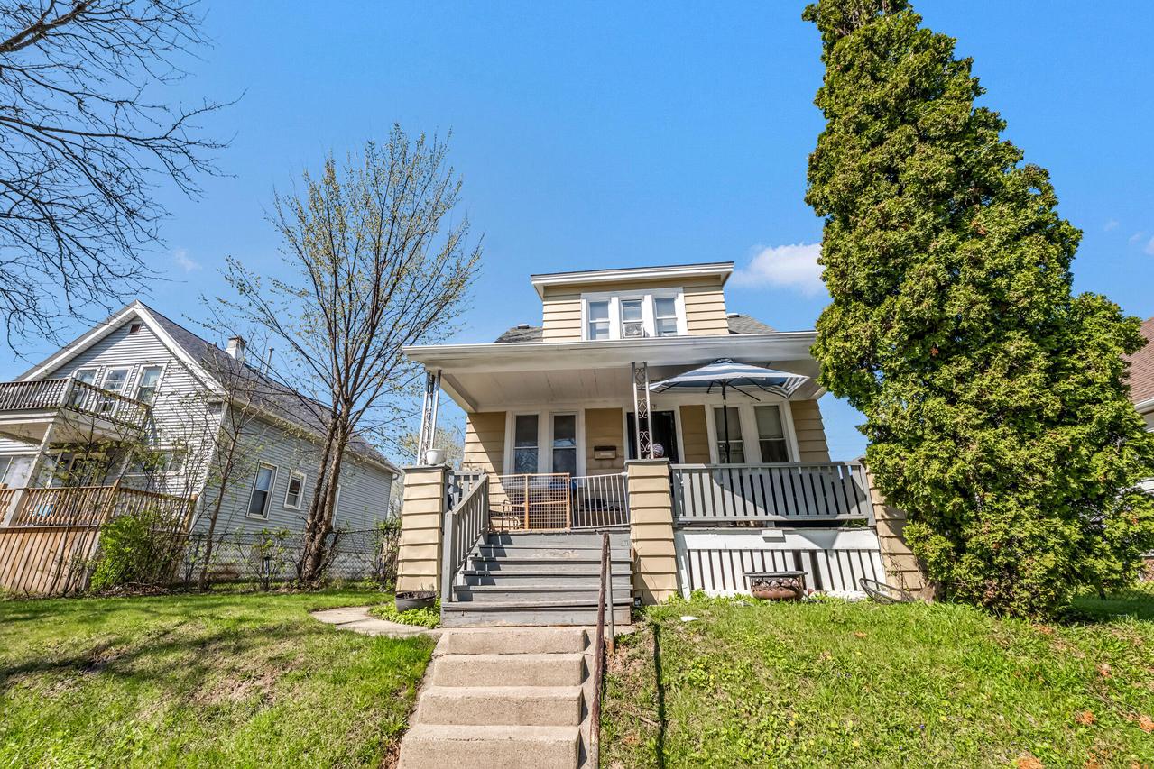 5017 N 38th St, Milwaukee, WI 53209