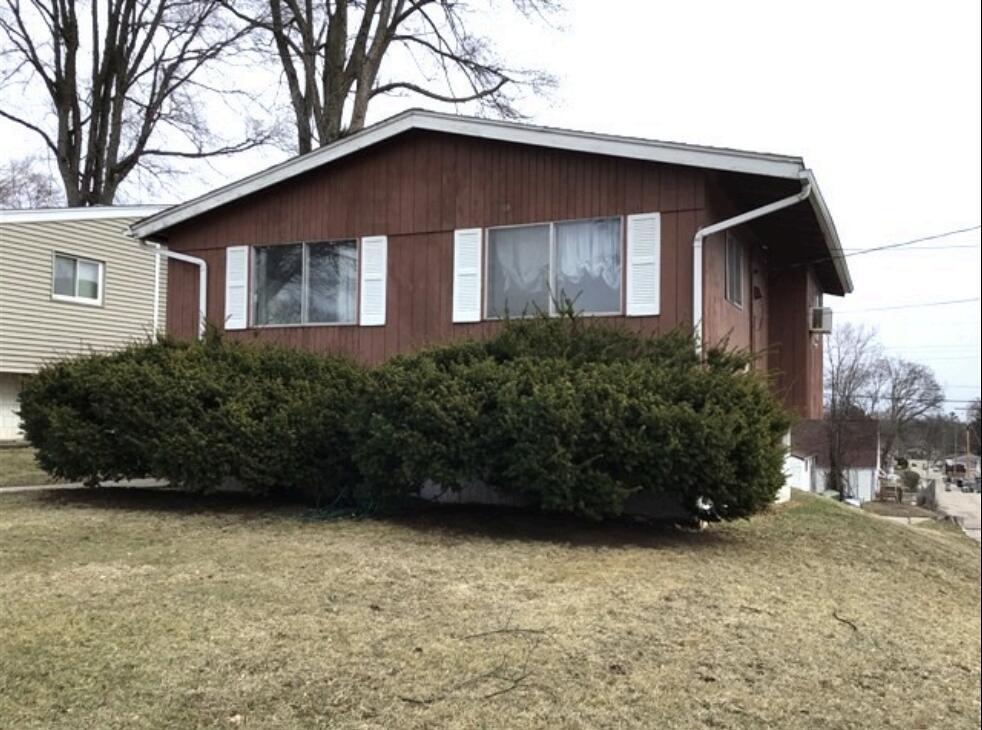 5818 N 72nd St, Milwaukee, WI 53218