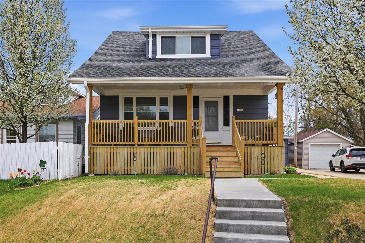 3518 S Howell Ave, Milwaukee, WI 53207