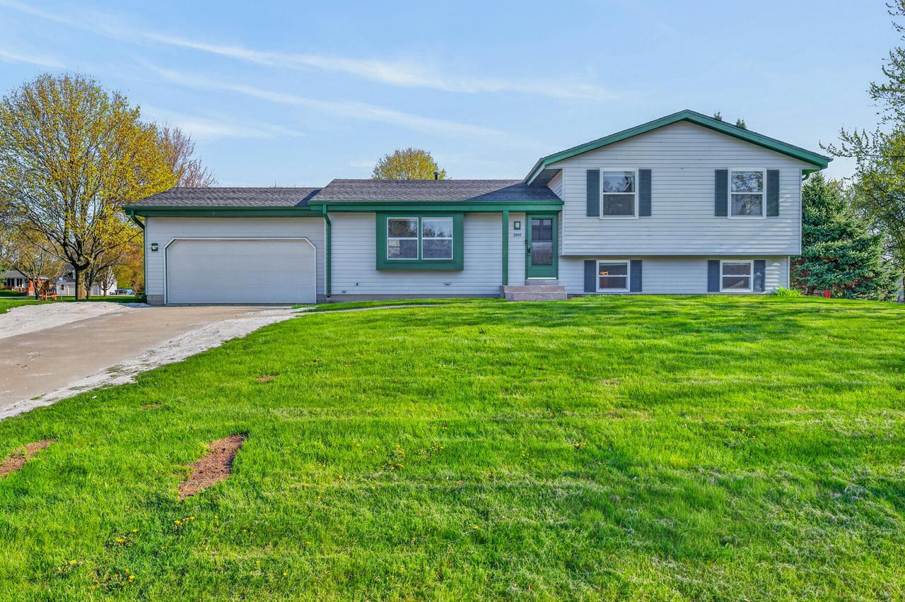 2840 W Southland Dr., Franklin, WI 53132