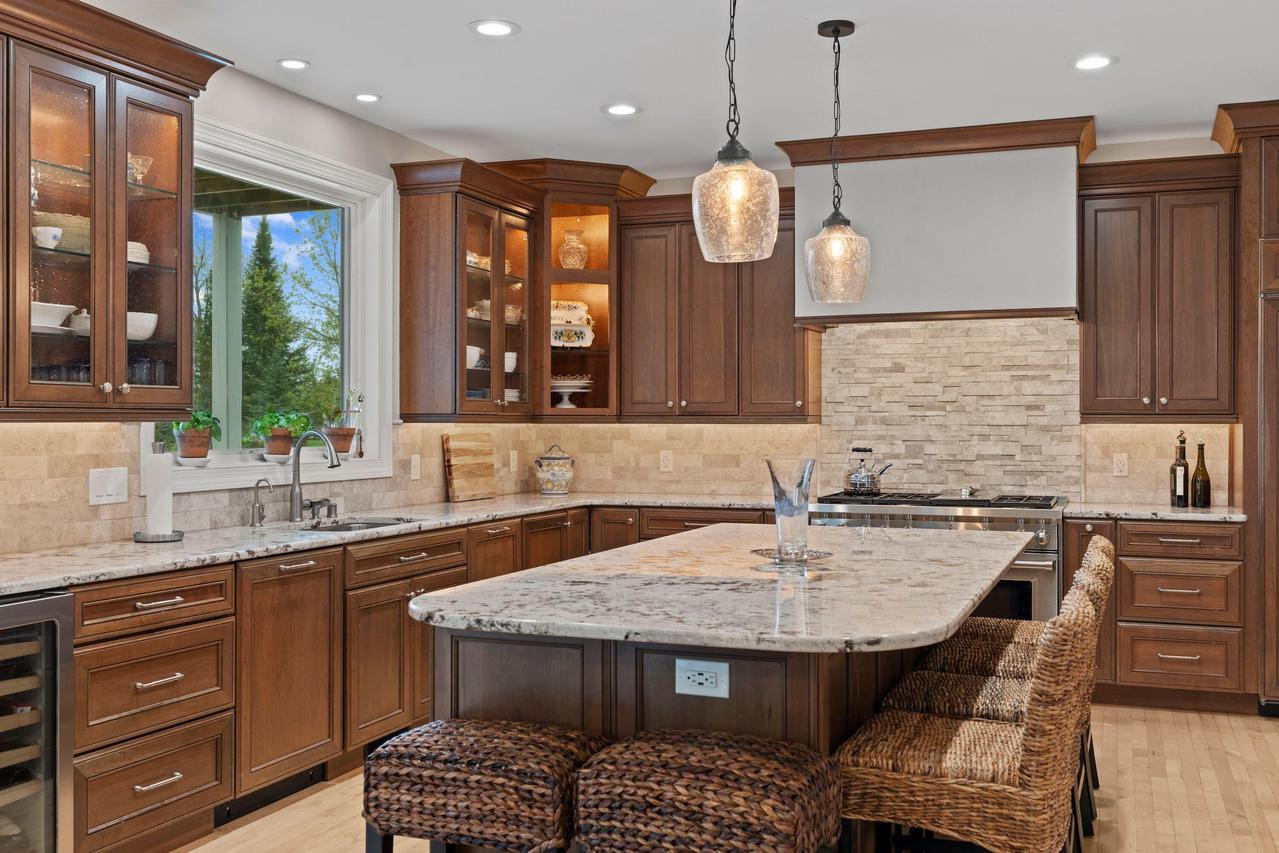 W303N8728 Woodland Dr, Merton, WI 53029