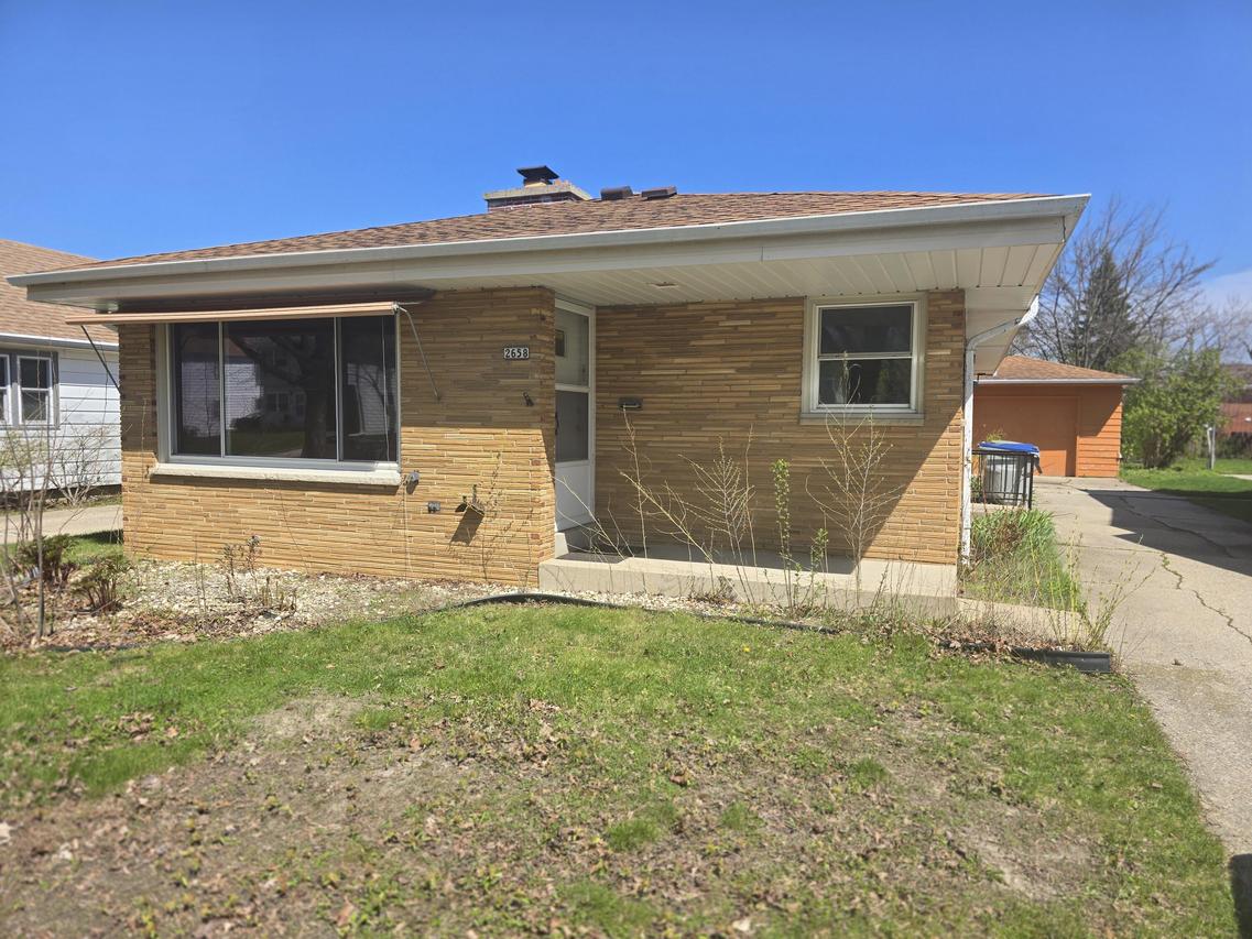 2658 S 69th St, Milwaukee, WI 53219