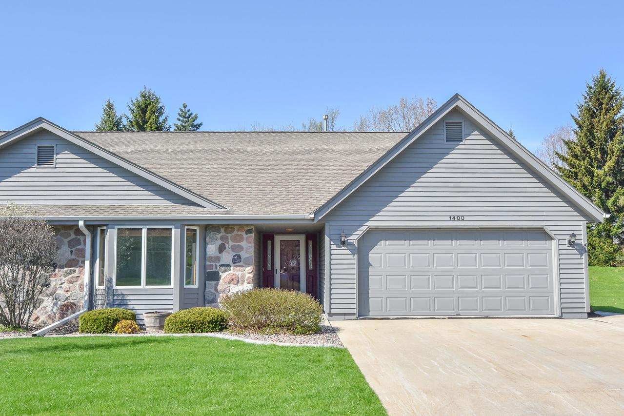 1400 Hidden Fields, West Bend, WI 53095