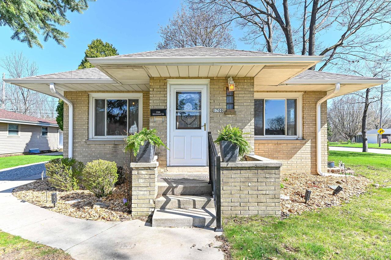 1700 Menomonee Ave, South Milwaukee, WI 53172
