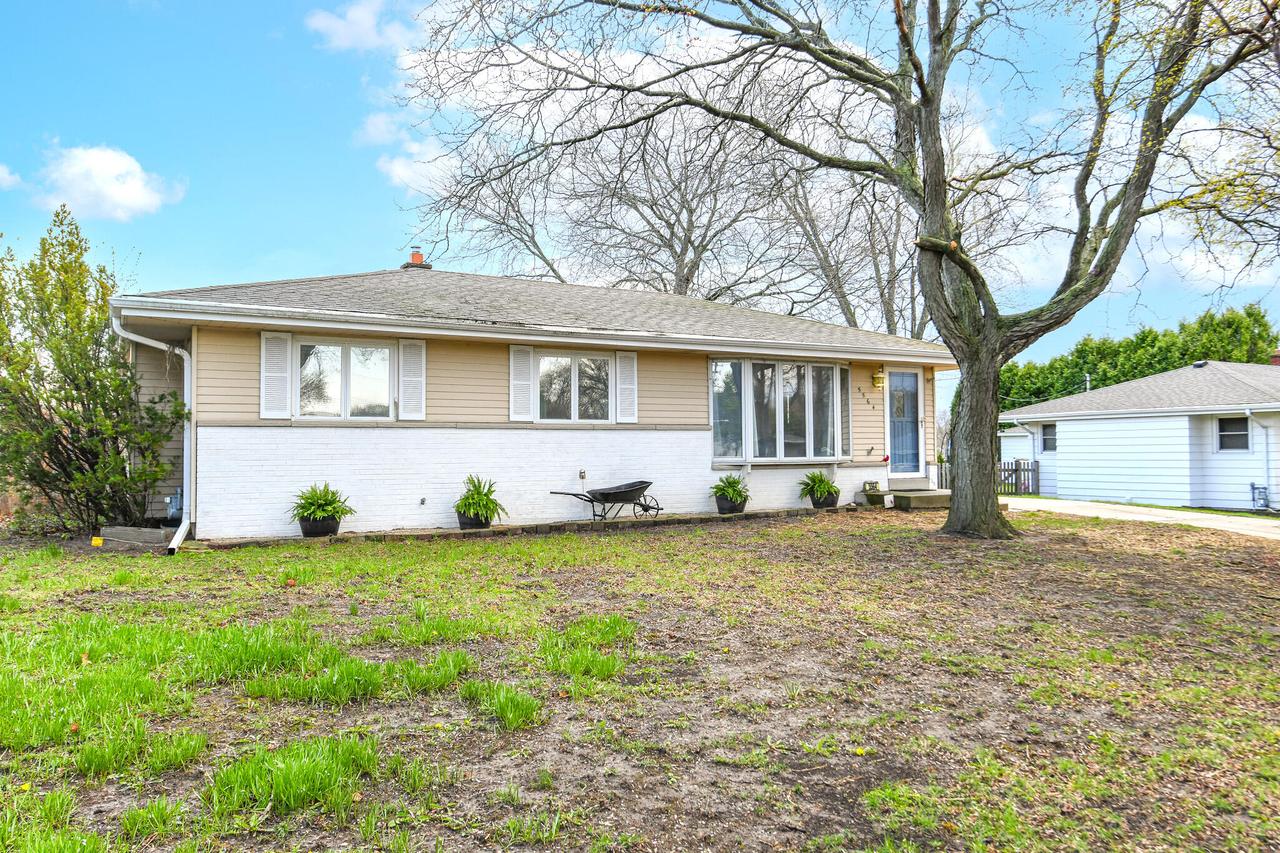5564 S 33rd St, Milwaukee, WI 53221