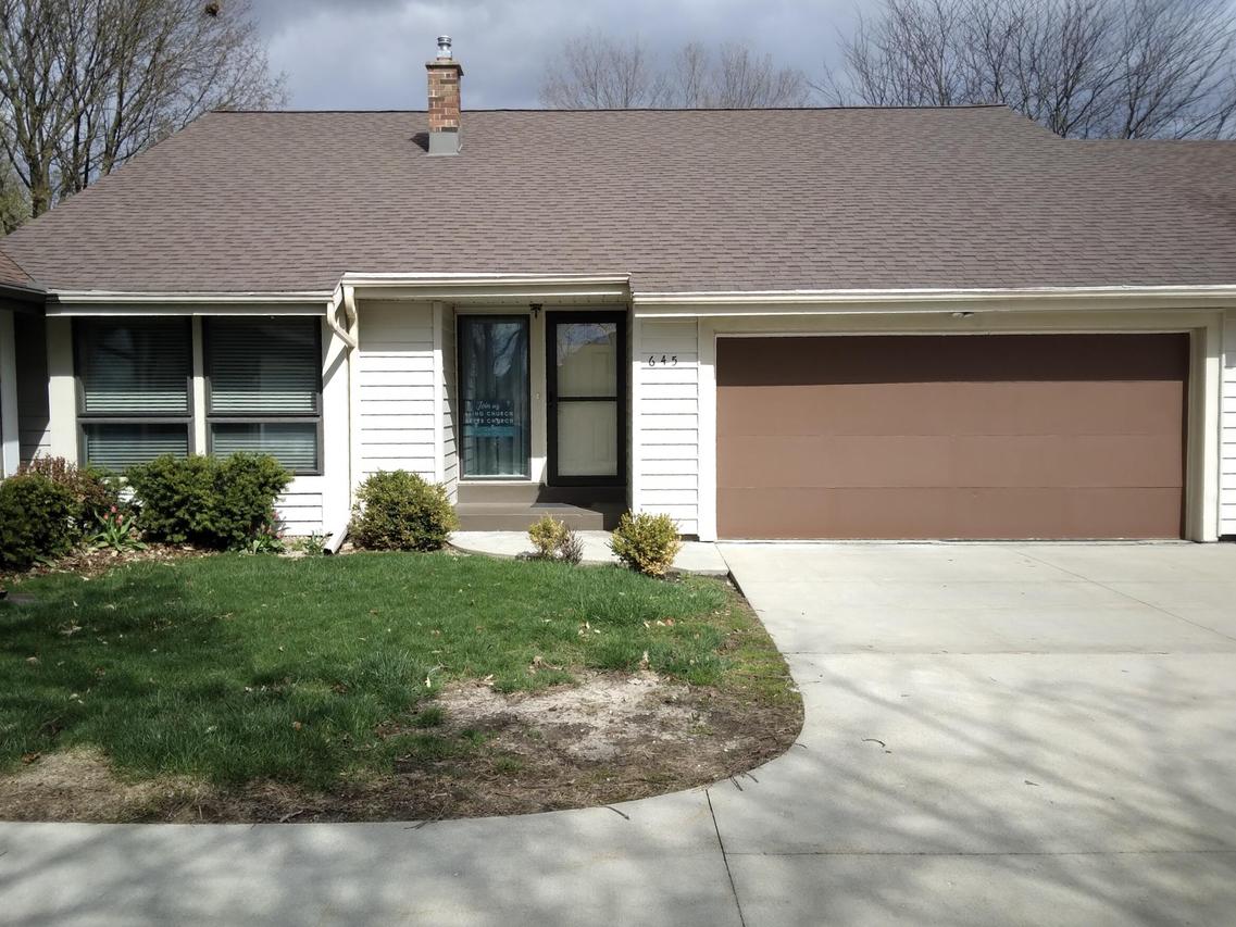 645 Tamarack Dr, West Bend, WI 53095