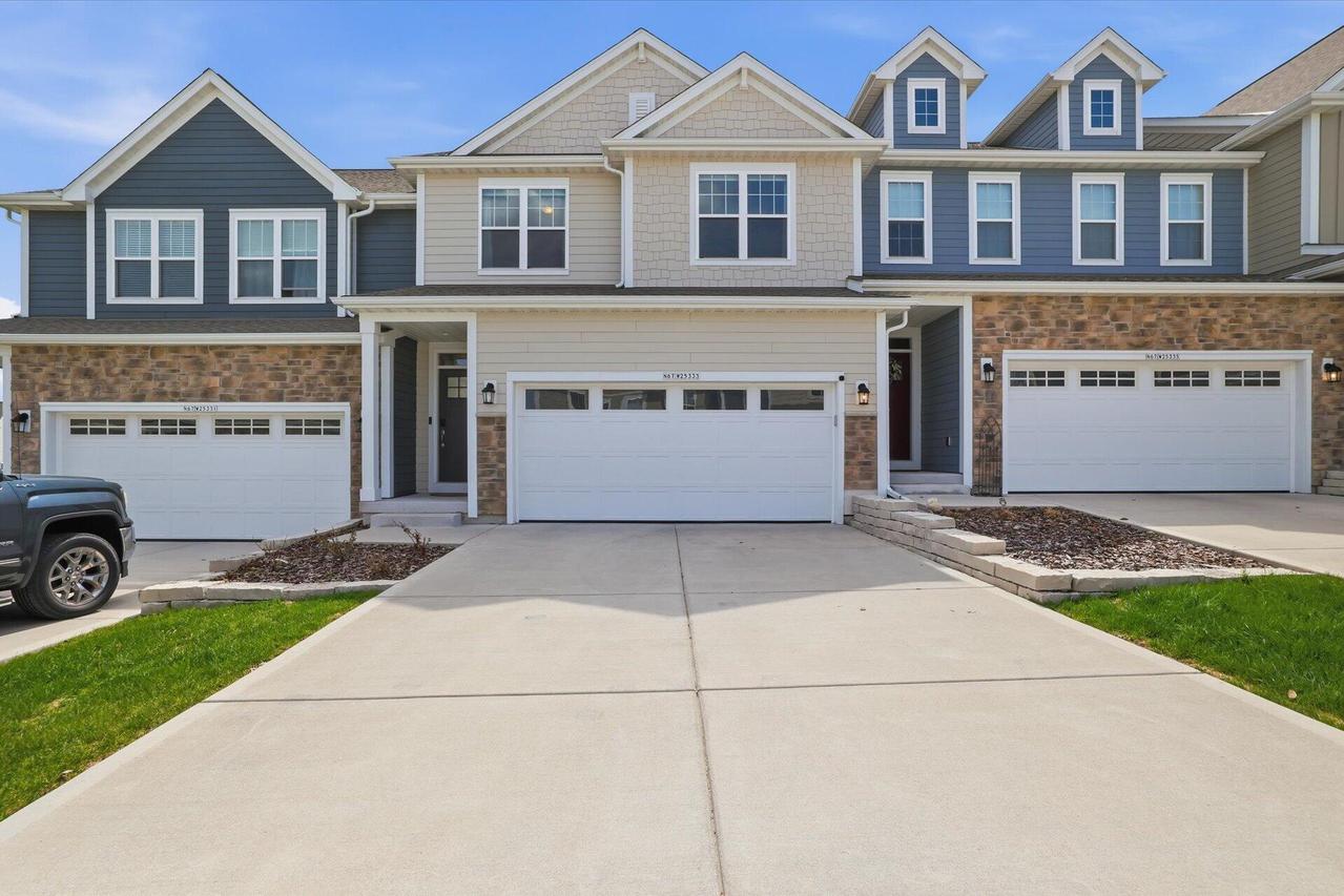 N67W25333 Breckenridge Ct, Sussex, WI 53089