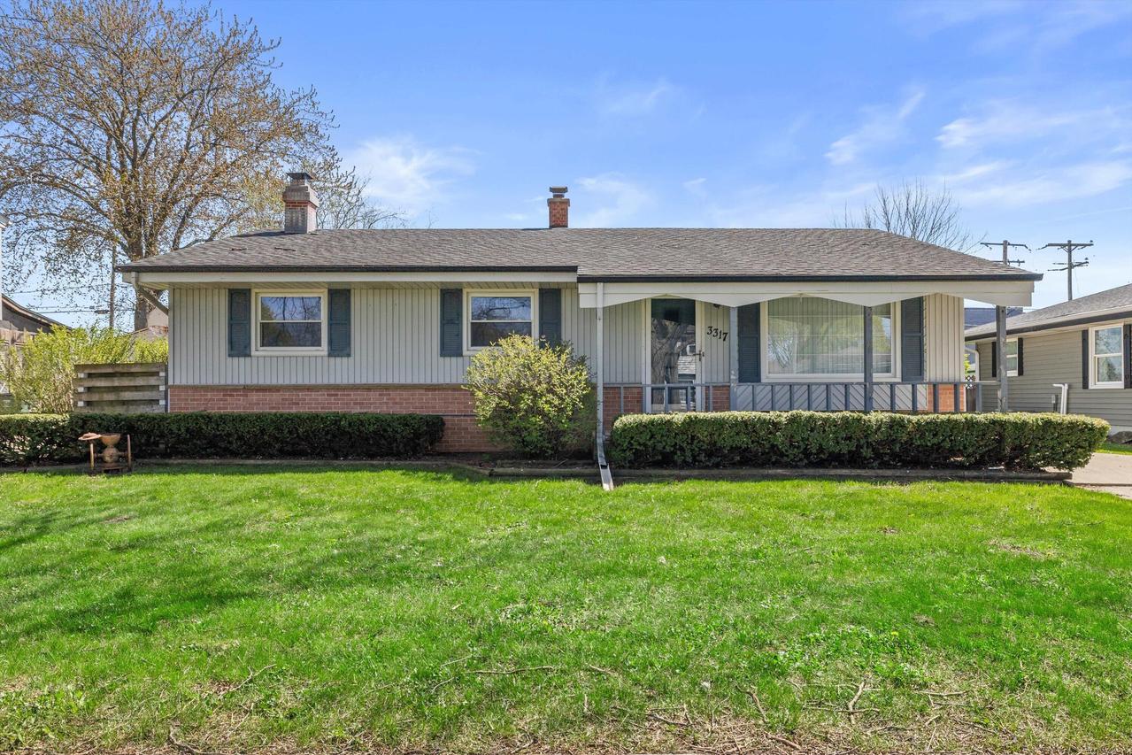 3317 Kennsington Sq., Sturtevant, WI 53177