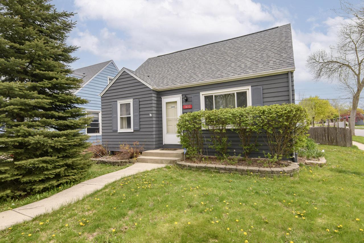 3400 N 90th St, Milwaukee, WI 53222