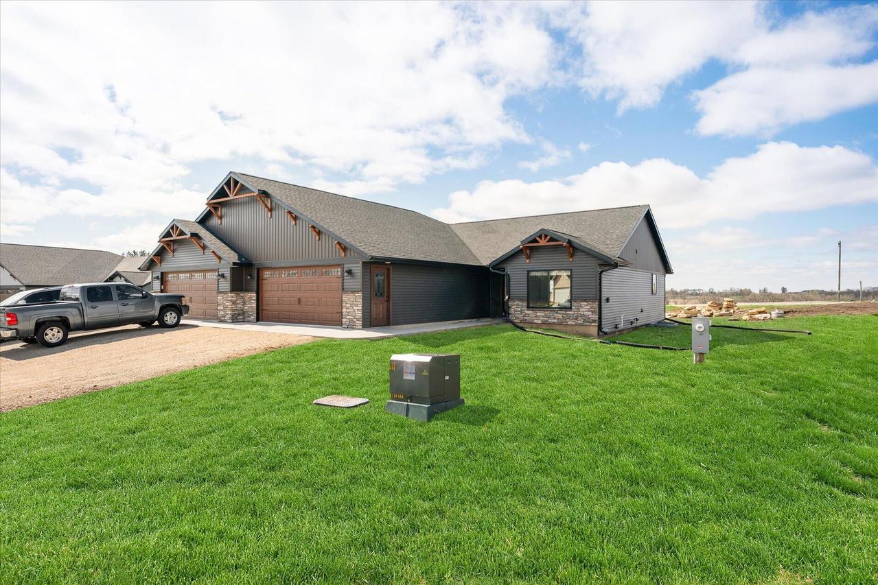 S4676 Erickson Ln, Jefferson, WI 54665