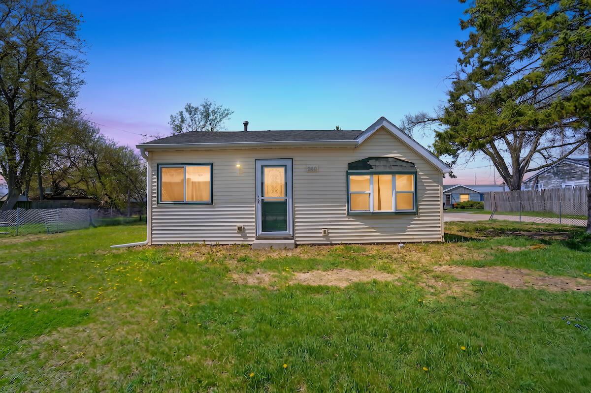 2412 Eaton Ln, Mount Pleasant, WI 53404