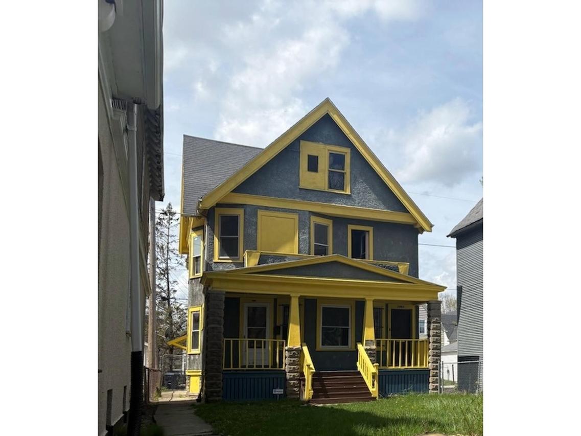2861 N 16th St #2863, Milwaukee, WI 53206