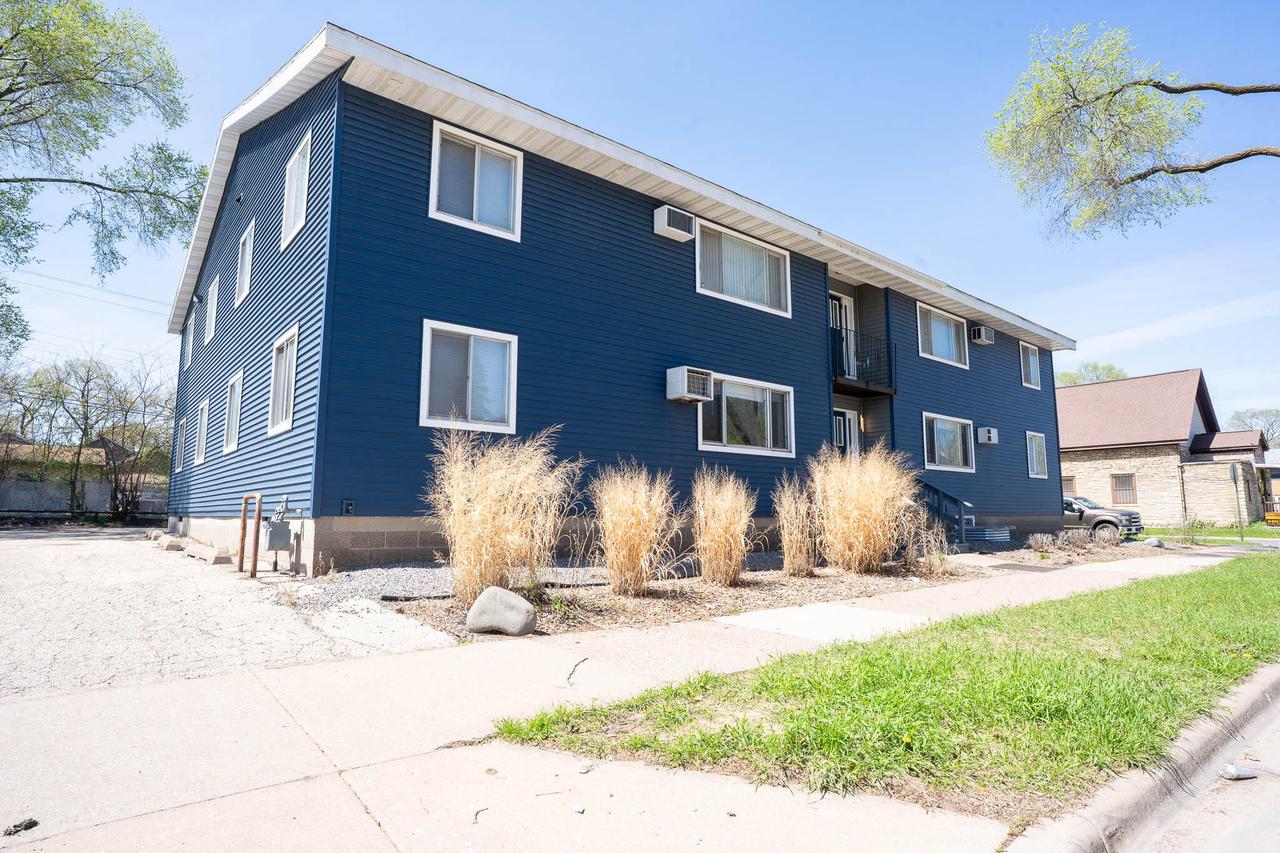 802 S 7th St, La Crosse, WI 54601