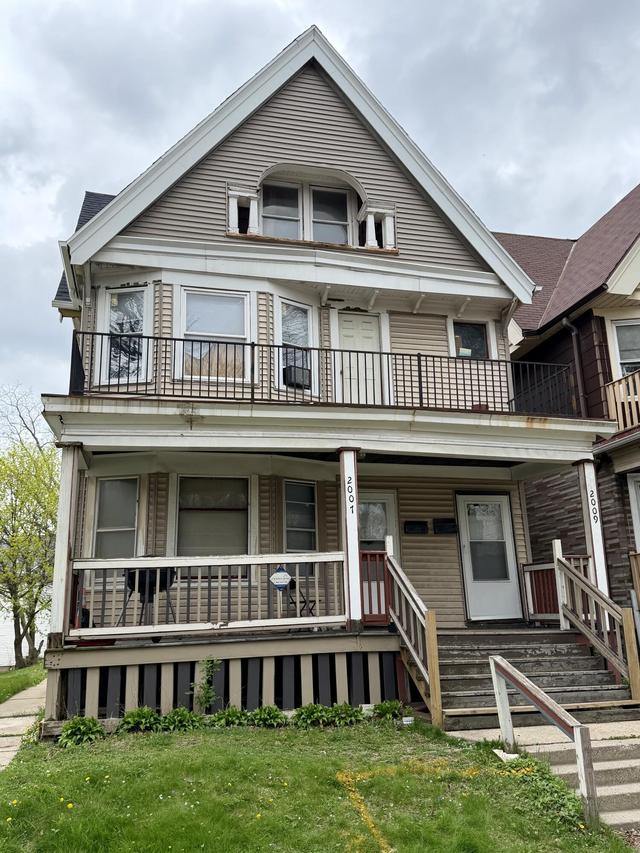 2007 N 40th St #2009, Milwaukee, WI 53208