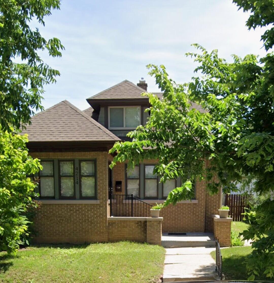 4214 N 21st St., Milwaukee, WI 53209