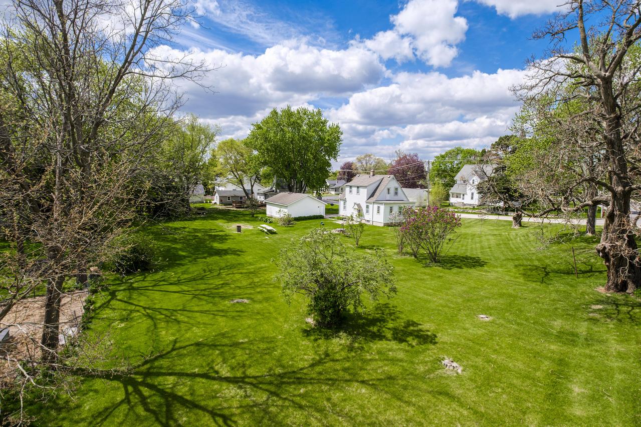317 W Capitol Dr #LOT 11, Hartland, WI 53029