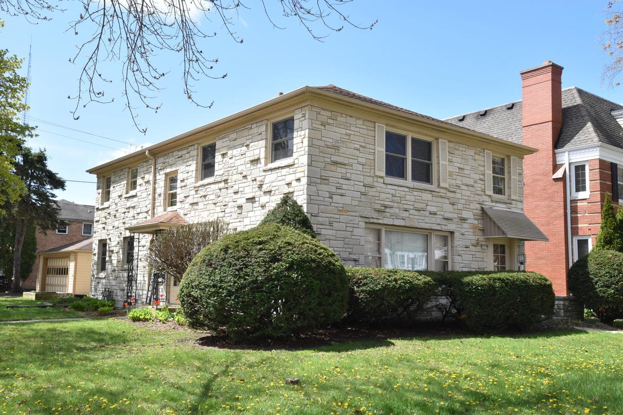 1227 E Kensington Blvd, Shorewood, WI 53211
