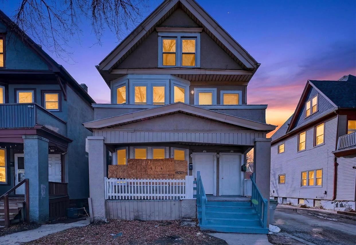 741 S 21st St, Milwaukee, WI 53204