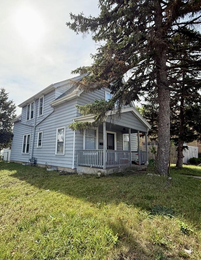 4003 W Hampton Ave, Milwaukee, WI 53209