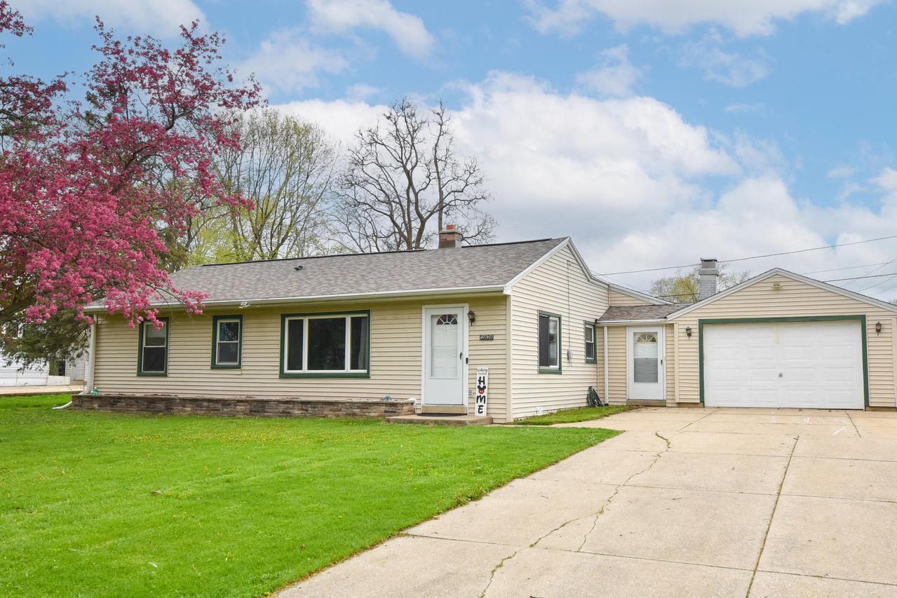 12828 W Stark St, Butler, WI 53007