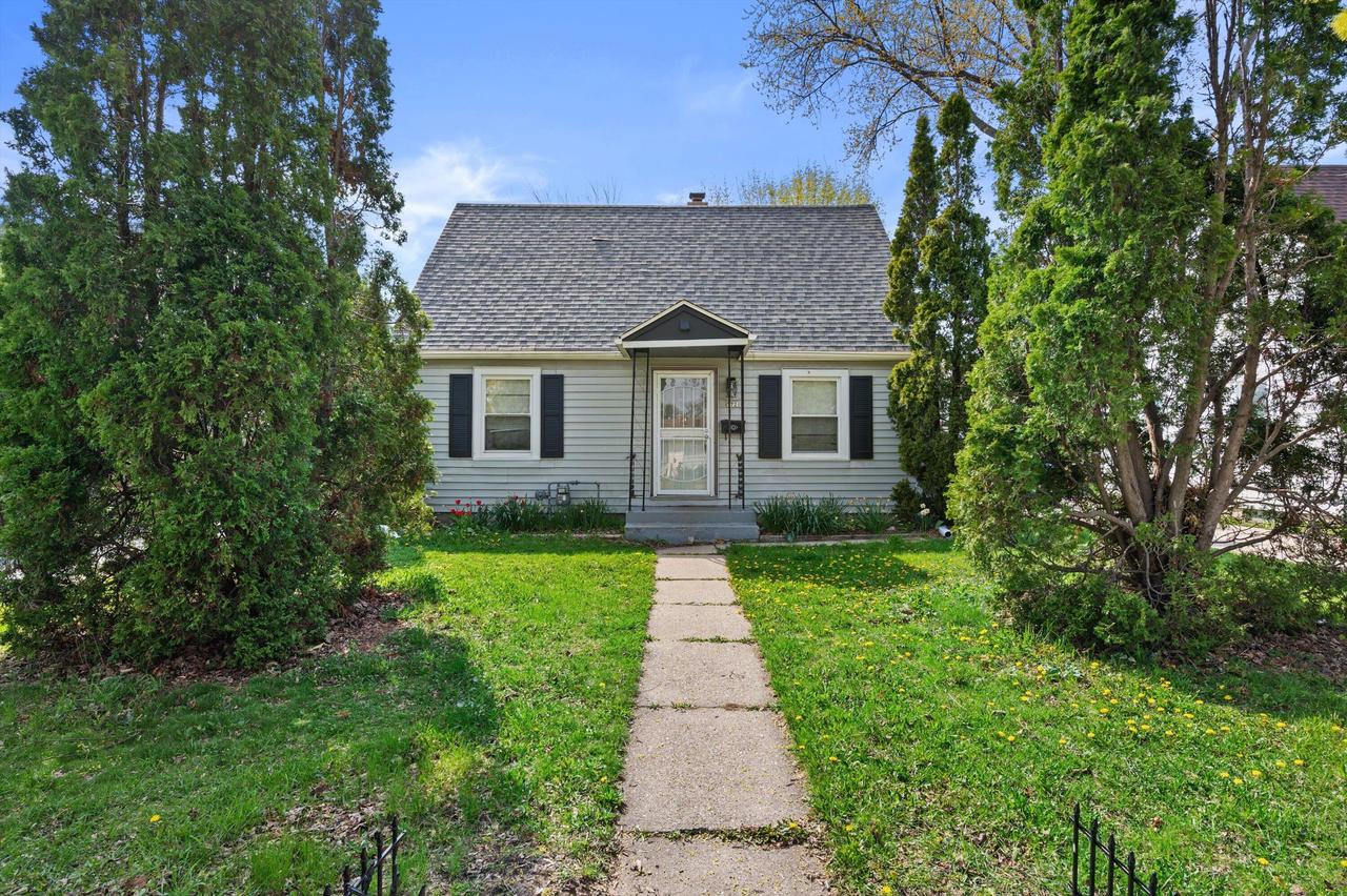 5721 N 56th St., Milwaukee, WI 53218