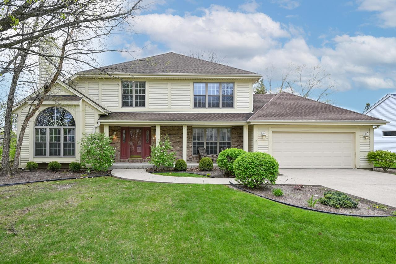 6815 S Dory Dr, Franklin, WI 53132