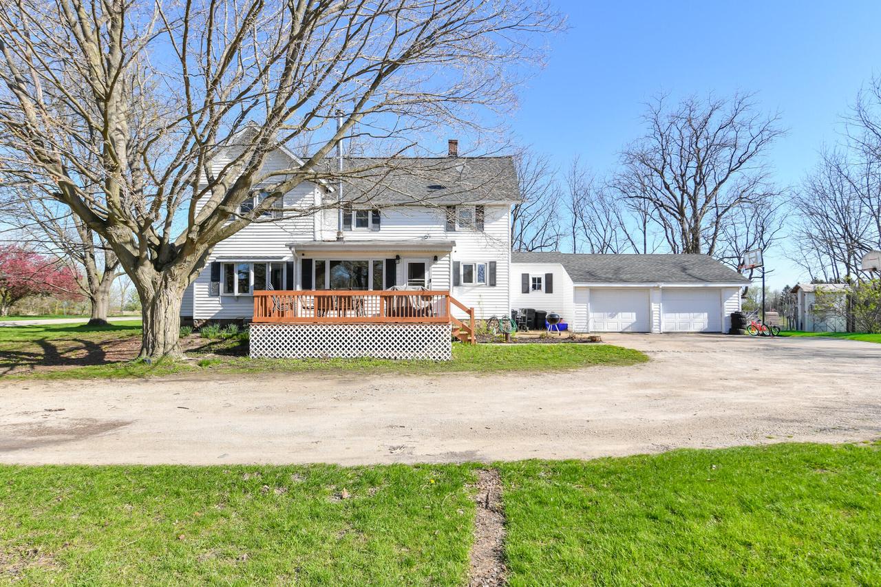 N5364 Cobb Rd, Lafayette, WI 53121