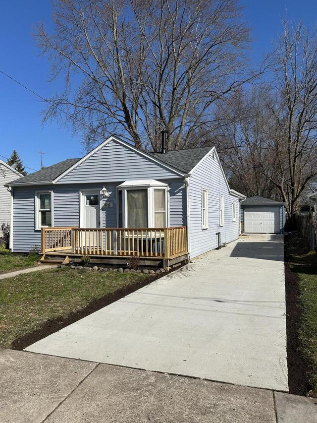 4212 Republic Ave., Racine, WI 53405