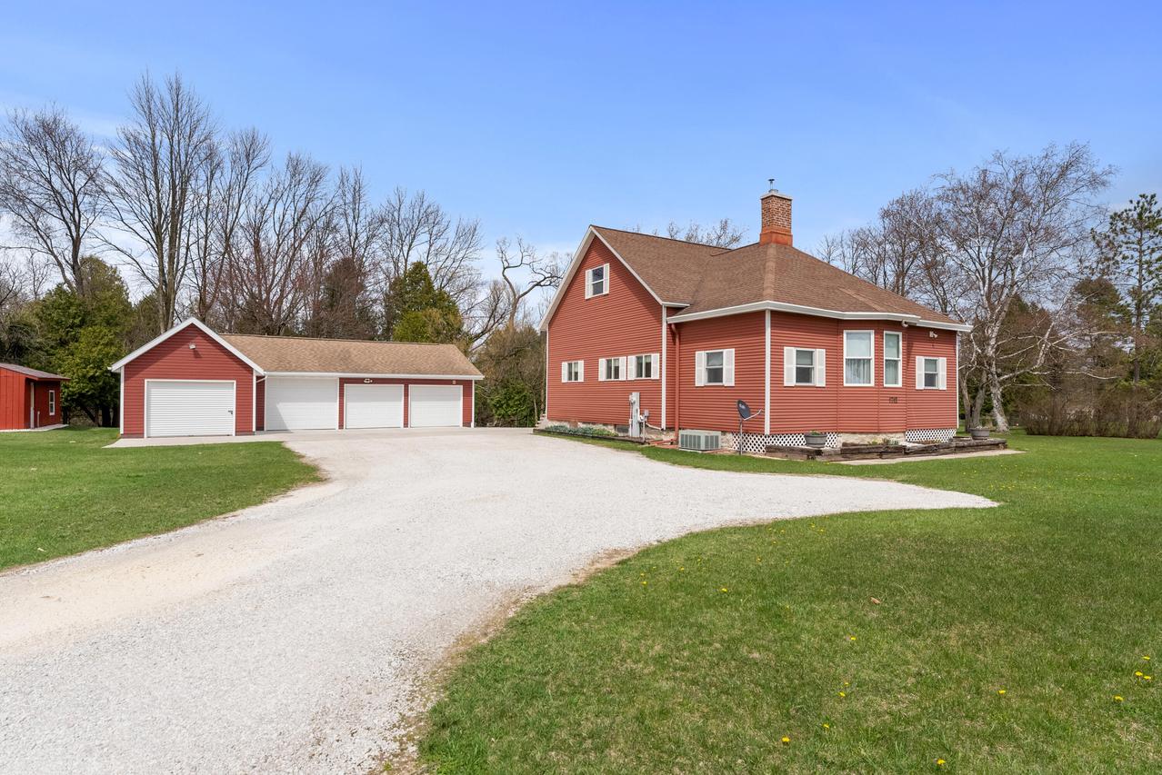 1712 Crystal Springs, Two Rivers, WI 54241